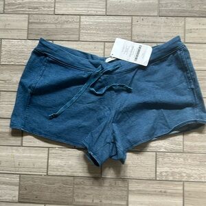 Fabletics shorts with pockets